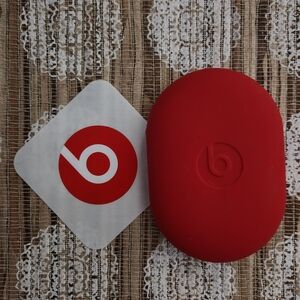 Beats by Dre red case (only)